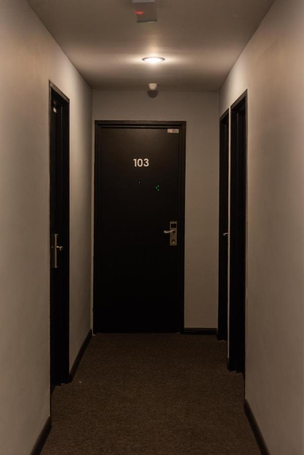 チャリトン ホテル バガン バターワース エクステリア 写真